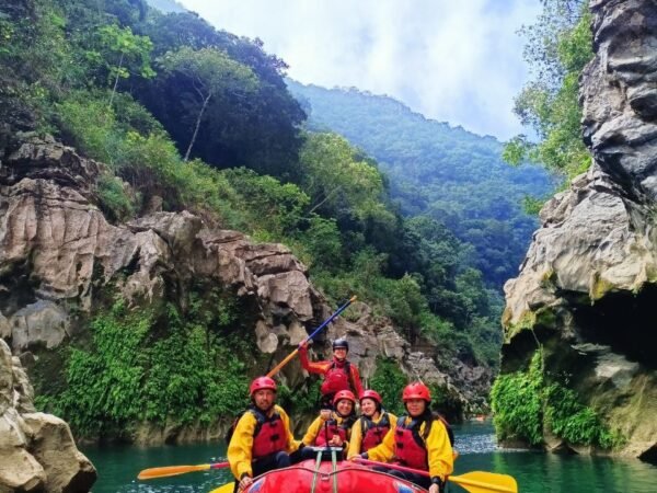 rafting en el rio tampaon en la huasteca potosina rio adventure mexico