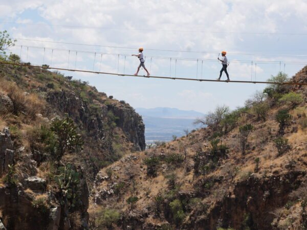 Travesía Aérea y Puente Colgante en San Miguel de Allende rio adventure mexico