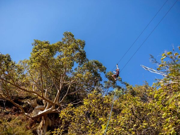 puente tibetano en malinalco rio adventure mexico