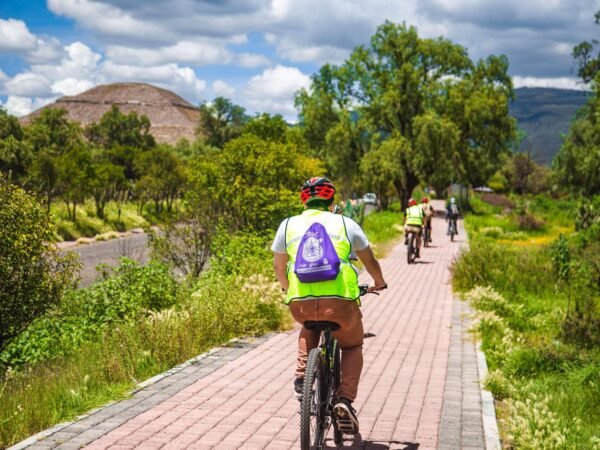 tour en bici en teotihuacan rio adventure mexico