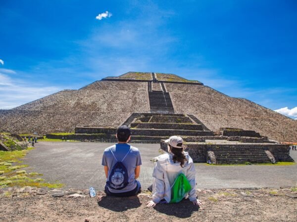 tour en teotihuacan y reino animal rio adventure mexico