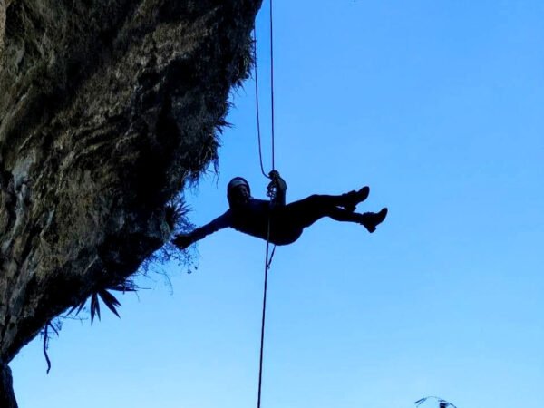 experiencia de rappel en ocuilan el tembor malinalco rio adventure mexico