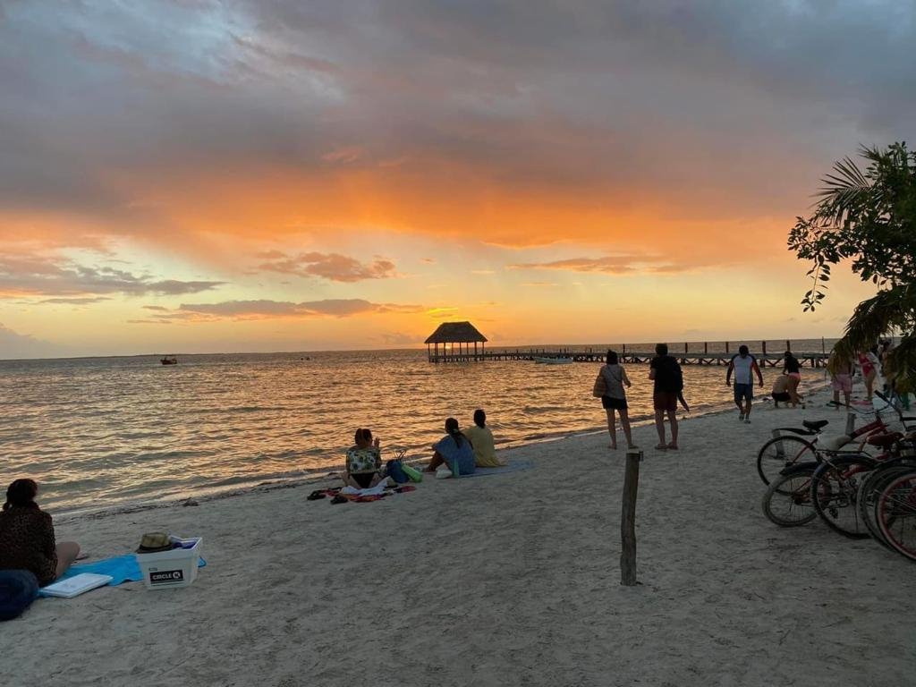 tour en lancha en holbox rio adventure mexico